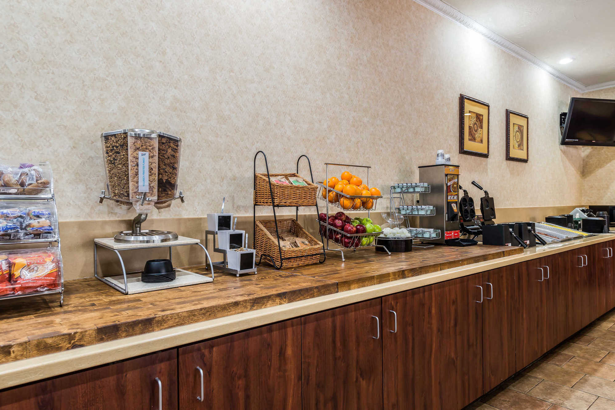 Quality Suites Central Колорадо-Спрингс Удобства фото